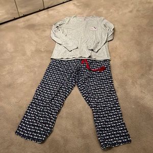 Vineyard Vines Christmas PJ’s. Pants size Medium.  Top is size Large!!